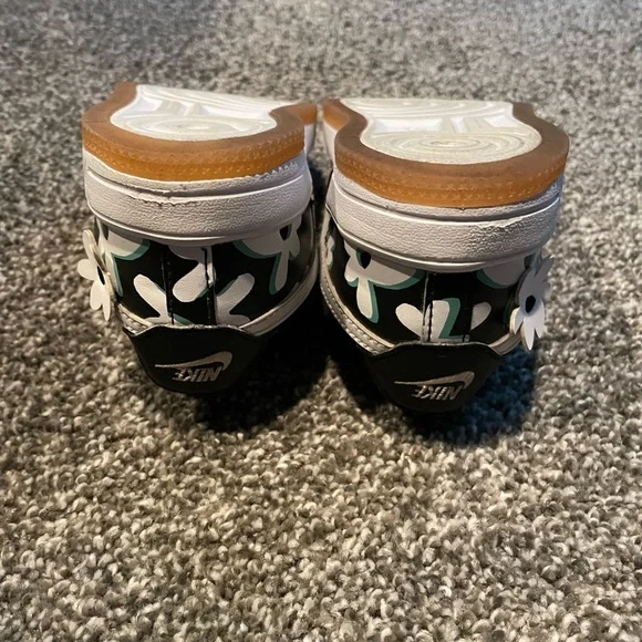 Nike Kids Black and White Floral Sneakers - Picture 6 of 7
